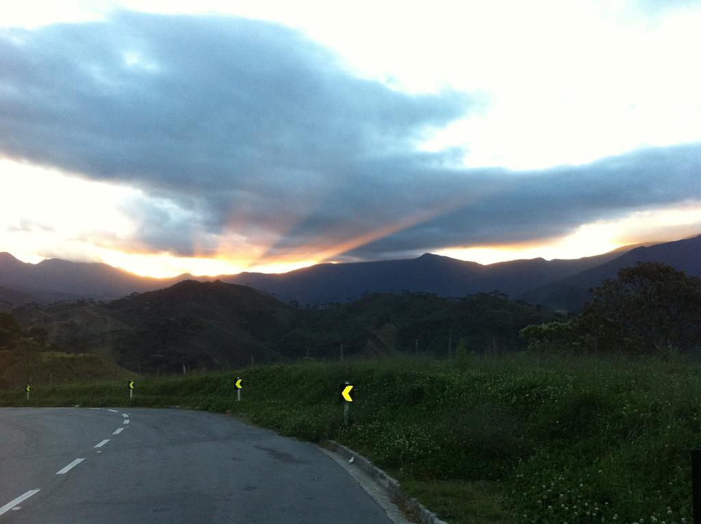 Pousada Amor Perfeito Visconde De Maua Bagian luar foto